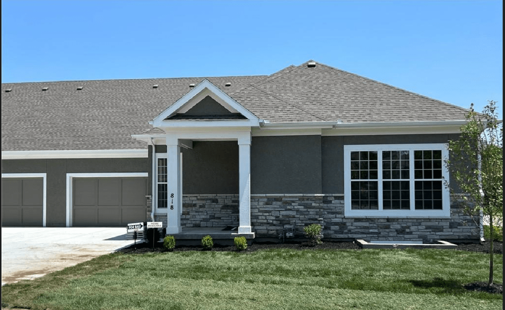 Front elevation of 818 E. 110th Terr from lambie homes