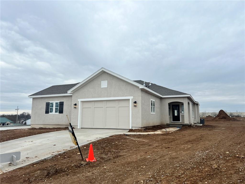 Front elevation of 21913 W. 82nd Ter from Lambie homes