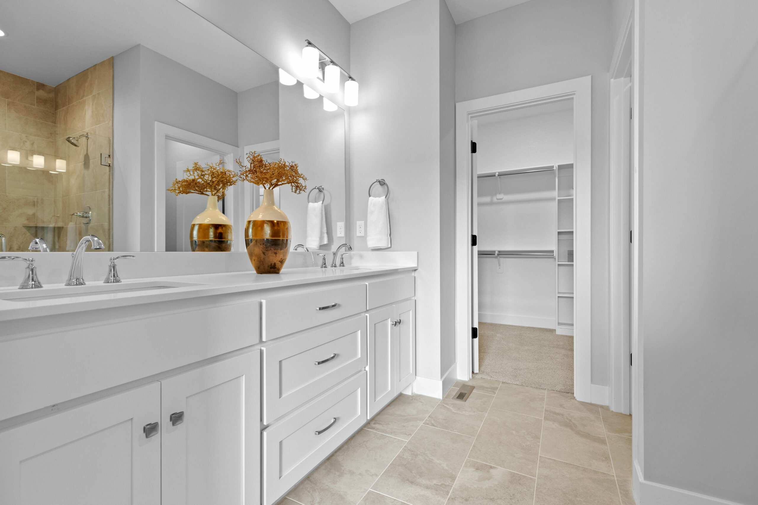 Bathroom with walk in closet attached from lambie homes